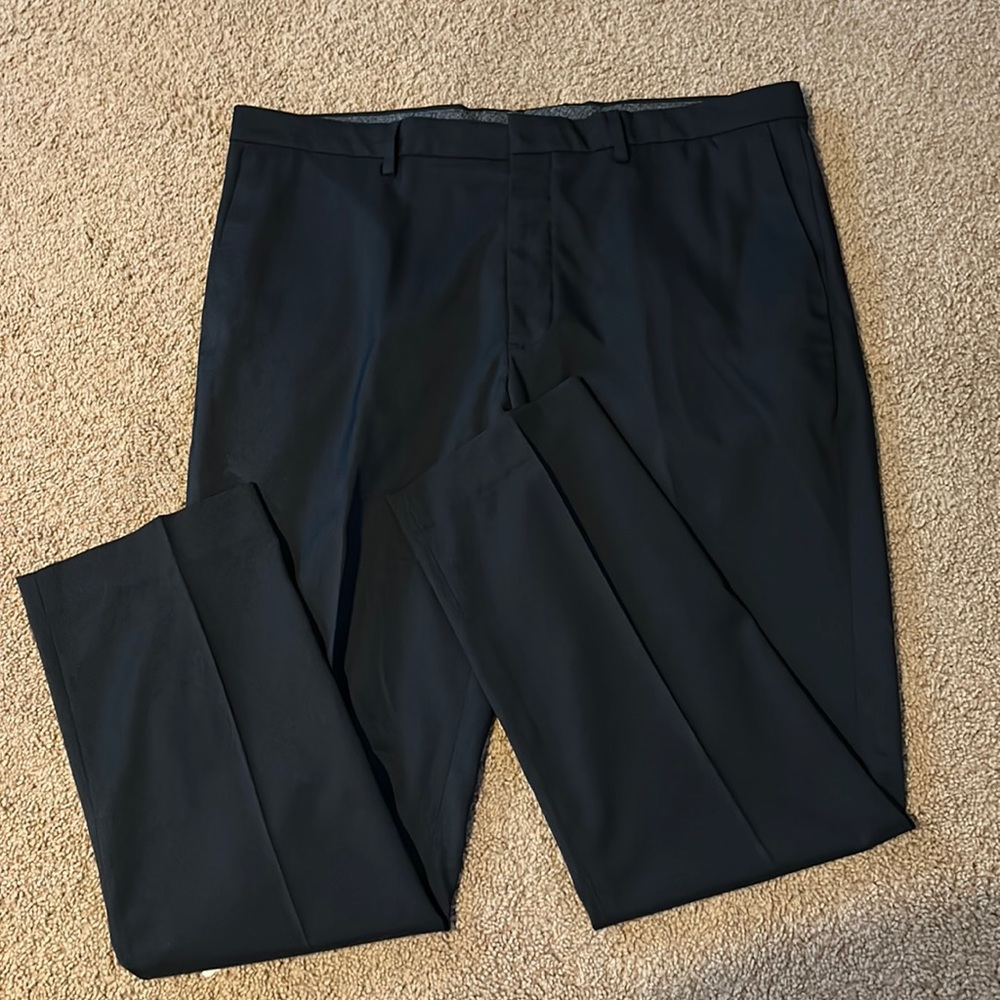 Men’s dress pants in black